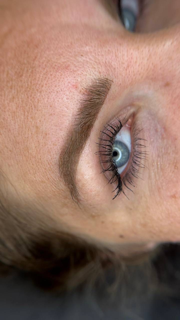 Теневая растушевка бровей