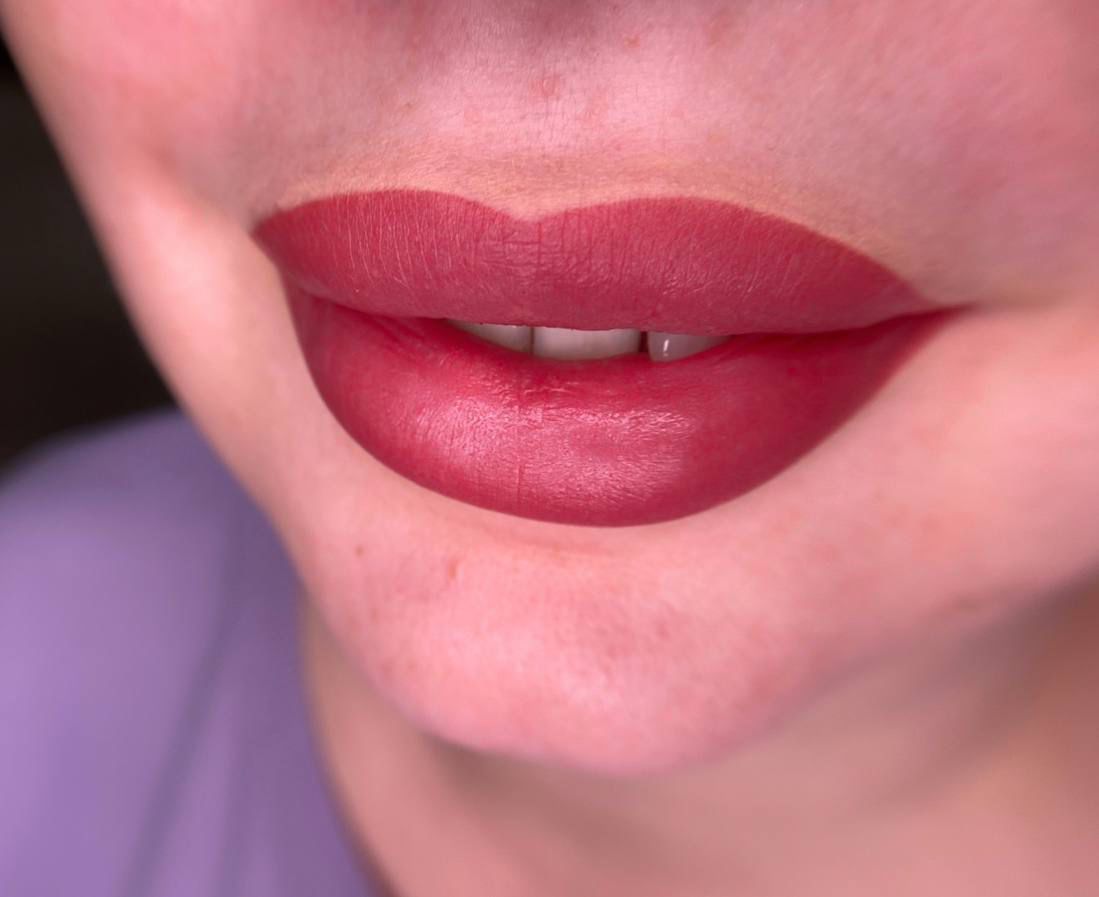 Классический розово-красный